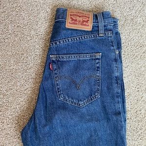 Levi’s high waisted straight jeans